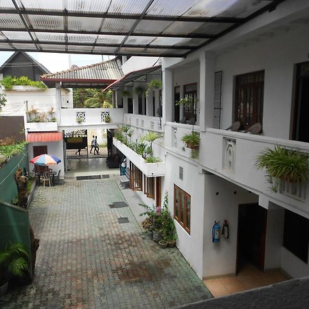 Shanith Guesthouse Negombo Exterior photo