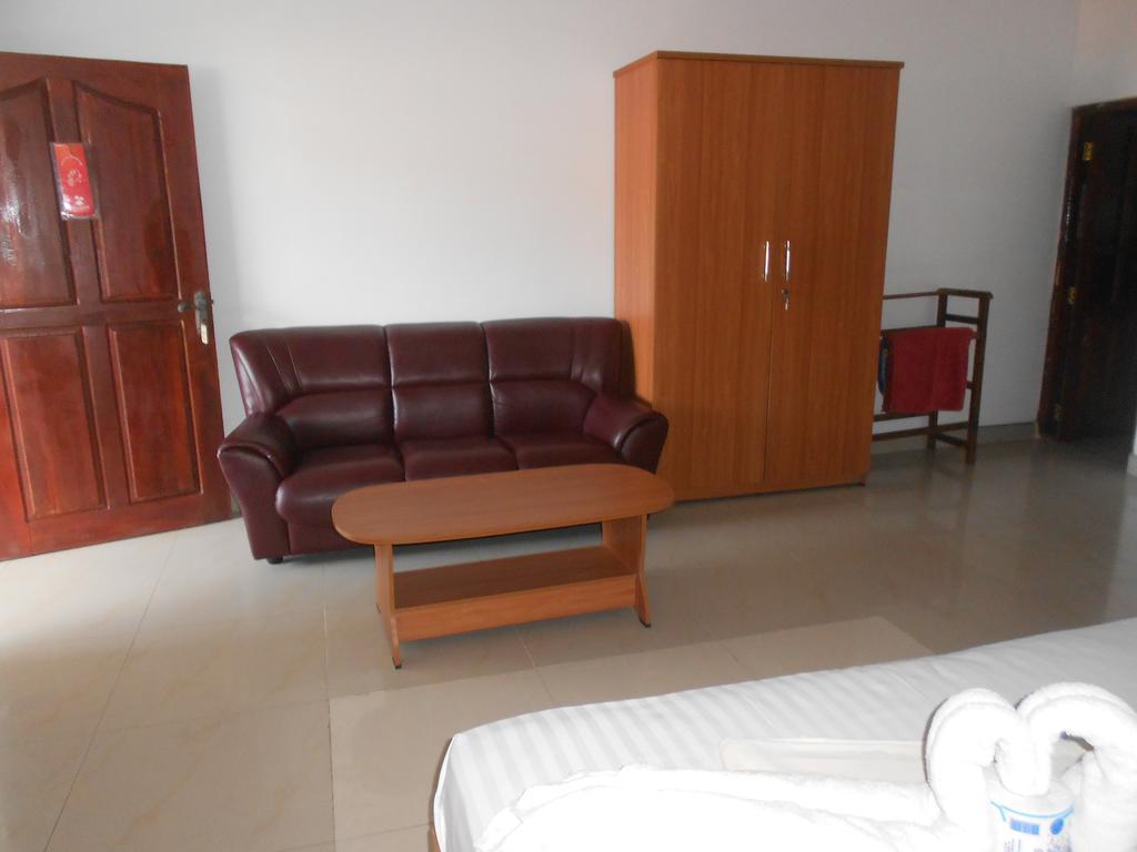 Shanith Guesthouse Negombo Exterior photo
